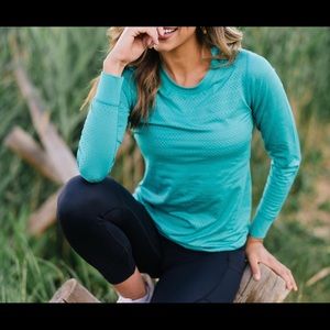 ZYIA Activewear Teal Chill Long T RC - Size XL - TEAL - NWT